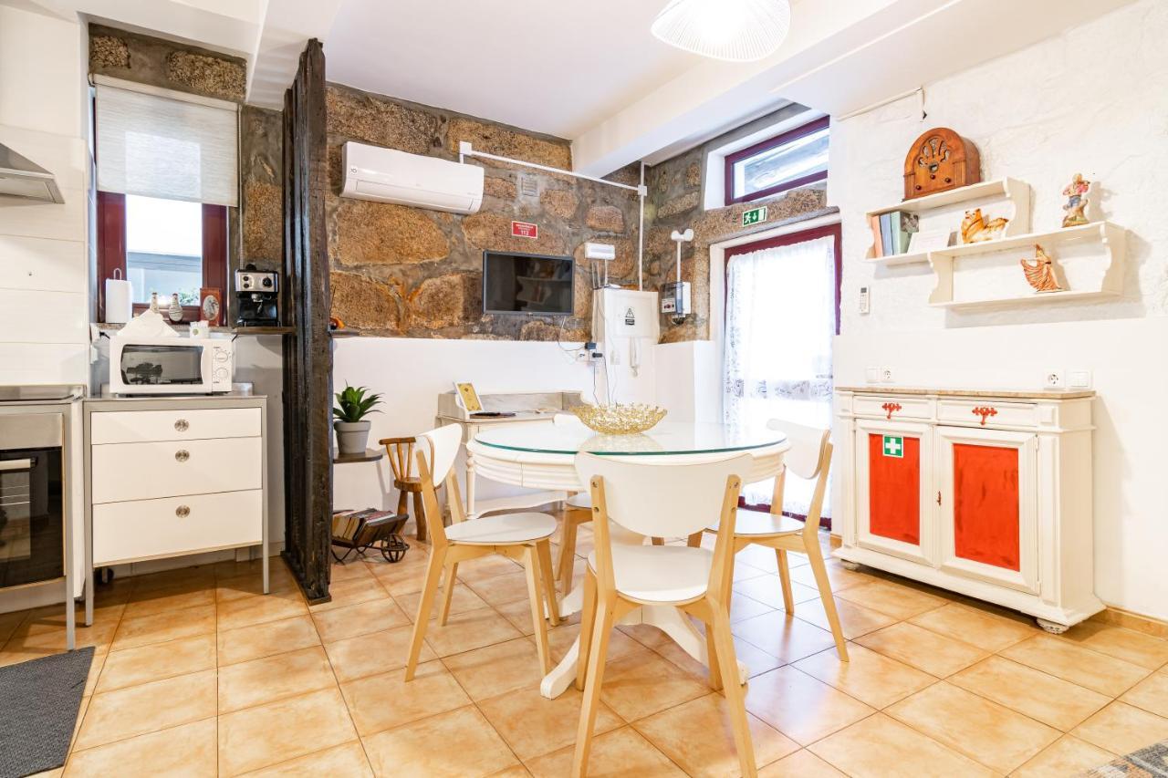 Appartamento Red House 2- With Terrace OOporto Esterno foto